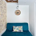 Beautiful Studio Apt In Paris By Guestready